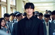 '성·인종차별 논란→김남길도 손절'…넷플릭스, '참교육'에 직접 입 열었다