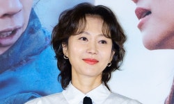 믿고 보는 배우 염정아, 한국판 나미야 잡화점의 기적 주연 맡는다 [공식]