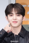 [T포토] 세븐틴 에스쿱스 총괄리더는 볼콕 장인