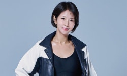 손문선 아나, 새출발 알렸다…디씨엘이엔티 전속 계약