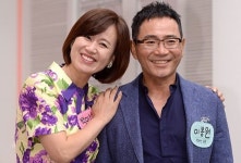 '유방암→활동 중단' 박미선, 흰머리 가득한 근황…이성미·양희은과 한자리 [RE:스타]