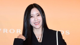 금융맨♥ 효민, 100억 신혼집 살더니…통유리 한강뷰 공개 [RE:스타]
