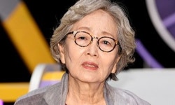 남편 떠나보낸 김영옥, 故 김영길 입관식 참석…'동료' 나문희 함께해 유족 위로