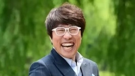 표인봉, '코미디언→목사' 파격 변신 속…서울역 노숙인 옆 포착 