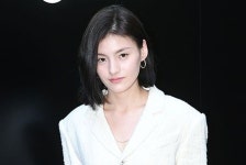 김용지, 열애설도 결혼 발표도 없이 신부 됐다.. 김고은·배정남 축하