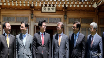 문 대통령, 오늘 여야 원내대표 초청 오찬