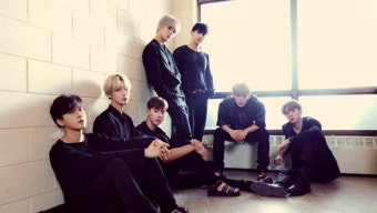 몬스타엑스, 일본 오리콘·타워레코드 차트 1위