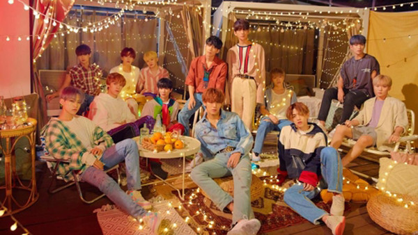 세븐틴, 美 빌보드 앨범 차트 2위 기록! 해피 버스트데이로 자체 최고 순위 달성