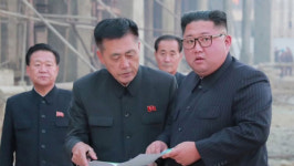 김정은, 원산 건설현장 찾아 