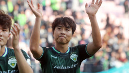 프로축구 이동국, 전북과 1년 재계약