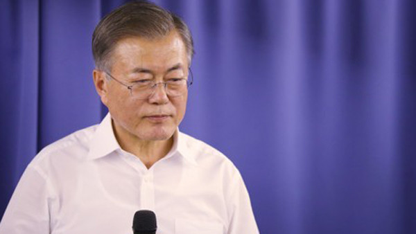 한일 외교장관, 한일관계 미래를 밝게 그리며 협력 강조