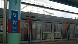 영하 10도 추위에 인천 동암역 스크린도어 파손