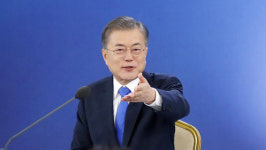 문 대통령 노동계, 정부 정책에 열린 마음으로 임해야