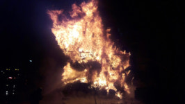 전주 차량 정비소 화재, 타이어 모두 불에 타