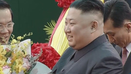 김정은, 전용열차로 동당역 도착…베트남 방문 시작