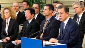 문대통령, 오늘 경제계 원로와 간담회…경제현안 조언 구할 듯