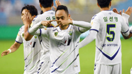'문선민 3골' 전북, 대구에 4-1 완승…제주는 서울 제압