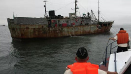 동해 불법 조업중 러 단속팀 공격 北선원 중 1명 사망
