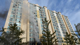 파주 아파트 불…7명 연기흡입