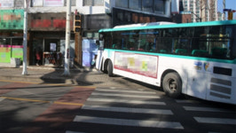 경기 시흥 대야동에서 시내버스와 승합차 충돌…13명 부상