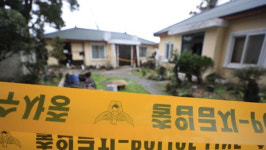 흉기에 찔려 과다 출혈로 사망…이웃 여성 영장