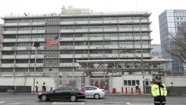 미 대사관 코로나19 우려 비자 발급용 대면 인터뷰 중단