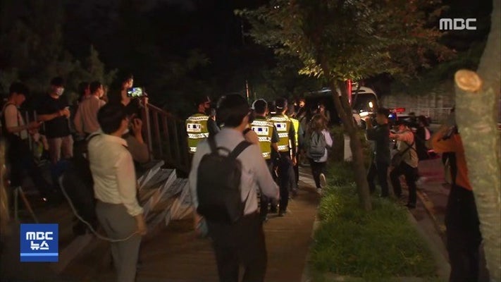북한산 삼청각 주변서 발견…시신 수습 | 포토뉴스