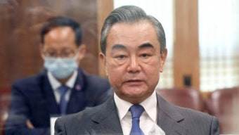 中 왕이 