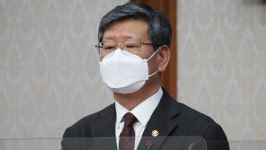 검찰, 이용구 차관 봐주기 의혹 서초경찰서 7시간 압수수색