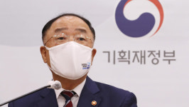 홍남기 메모리반도체 초선두 유지 노력중…비메모리도 강한 의지