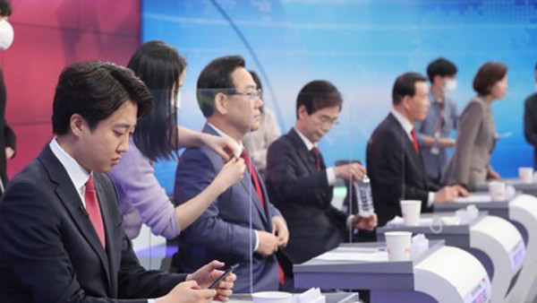 국민의힘, 윤석열 전 대통령 관련 논란 확대…내부 갈등 심화