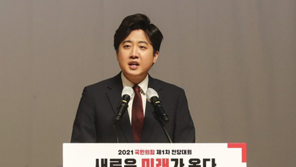 대선 후보 TV 토론, 네거티브 공세에 석 달전 