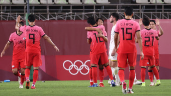 올림픽 축구대표팀, 루마니아 상대 4-0 대승…B조 1위로