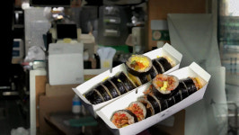 김밥집 집단식중독 199명…신속검사에서 살모넬라균 검출
