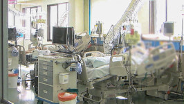 전국 중환자 병상 가동률 53.7%…대전-세종 2개, 경북 3개 남아