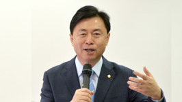 김영춘 전 장관, 정계 은퇴 선언 "선거만 있으면 출마하는 직업 정치인 생활 청산"