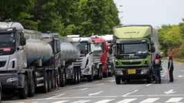 화물연대 평택항 집회 조합원 13명 경찰 체포