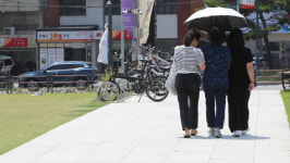 35도 웃도는 폭염 기승‥대전·청주 6월 최고기온 기록