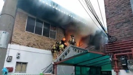 서울 광진구 2층 단독주택서 불‥1천680만 원 피해