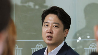 이준석 놓고 청년 정치인 갈등 확산‥