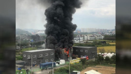 경기 오산시 반도체 공장에서 불‥건물 1개동 전소