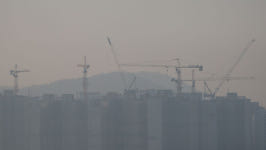 안성 물류센터 크레인에서 건설자재 떨어져‥노동자 2명 중경상