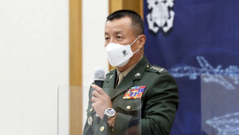 국방부, '해병대사령관 공관 비우라 통보' 주장에 
