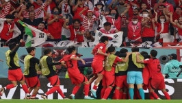 [월드컵] 대한민국, 황희찬 극장골로 포르투갈에 2-1 역전승