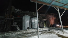 충남 천안 기름공장서 불‥직원 5명 대피