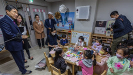 유치원·어린이집 찾은 이주호 유보통합 단순 기관 통합 아냐