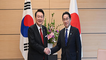 일본 언론 
