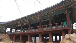자연과 어우러진 누각 삼척 죽서루·밀양 영남루 국보된다