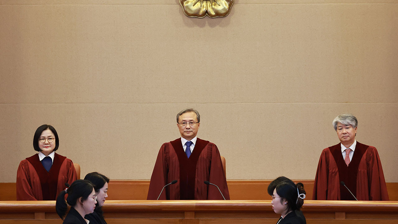 헌재, 실수로 우산 가져간 60대 기소유예 취소 결정, 판단의 잘못 지적