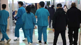 서울대 의대 교수들 '집단행동' 움직임‥'진료 차질' 대형병원 주말 응급실 분주